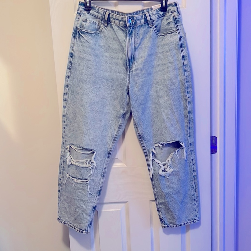 American eagle mom jeans